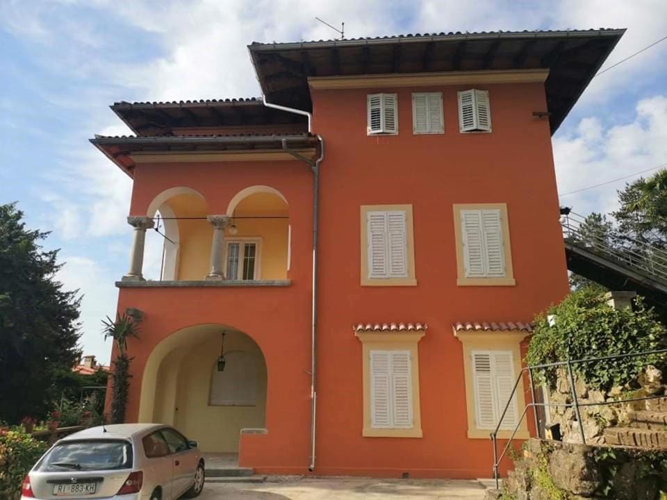 Apartman Marko Ловран Екстериор снимка