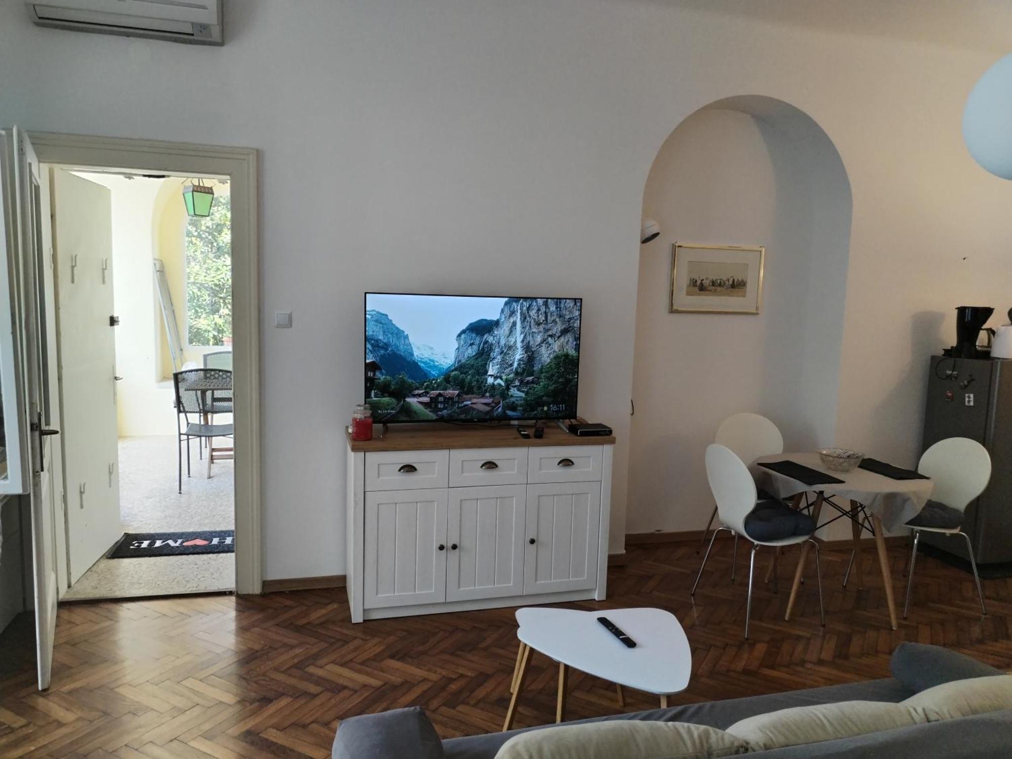 Apartman Marko Ловран Екстериор снимка